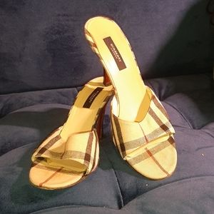 Burberry sandal heels